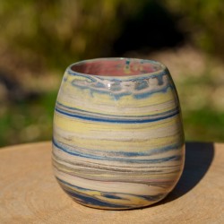 Vase multicolore en terres mêlées