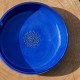 Bol à salade en céramique bleu avec gratte-ail intégré