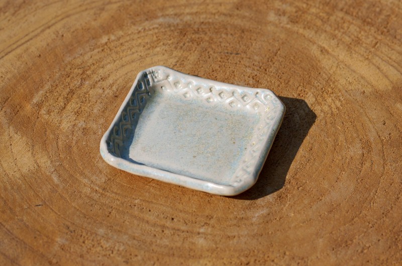 Coupelle carrée frise aztèque