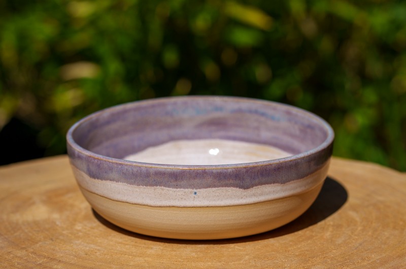 Assiette creuse blanc et violet