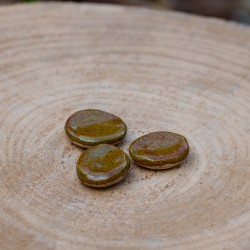 Worry Stone en céramique - vert olive