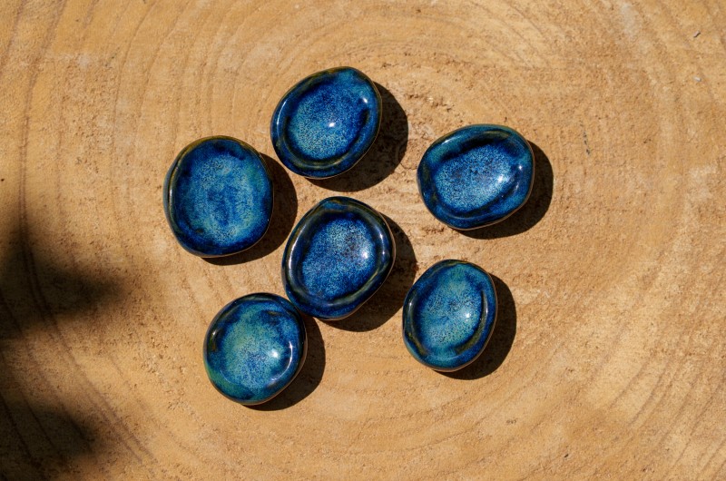 Worry Stone en céramique - vert bleuté