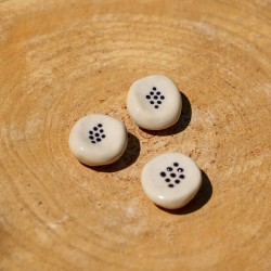 Worry Stone en céramique relief noir