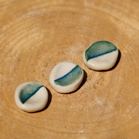 Worry Stone bicolore en céramique vert