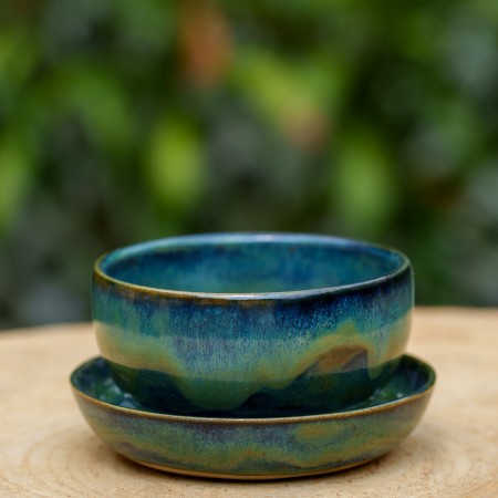 Cache-pot bleu vert avec soucoupe intégrée