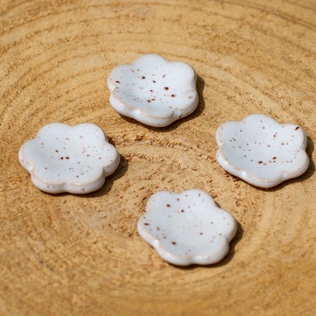 Worry stone Fleur blanche