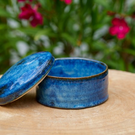 Grande boite bleue en grès