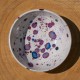 Grand bol blanc, bleu et violet