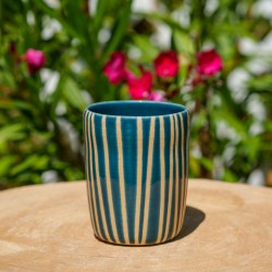 Tasse à rayures bleu canard