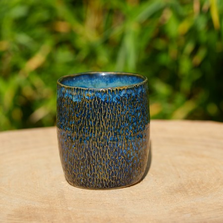 Tasse à texture bleue