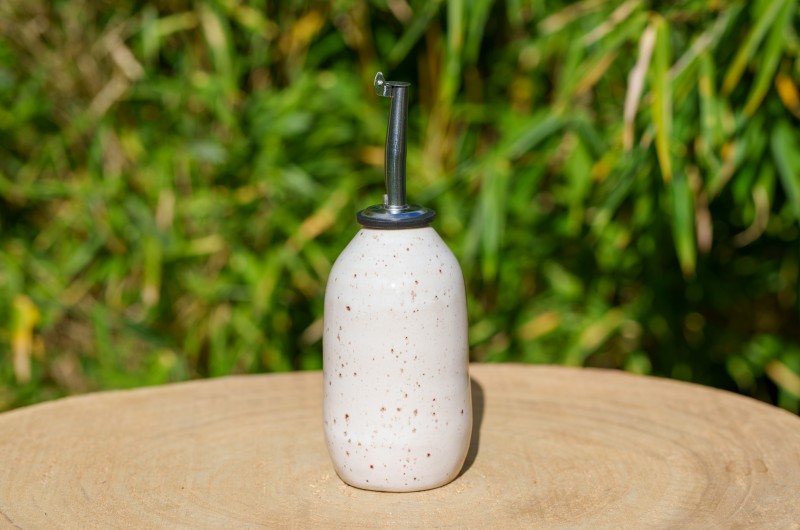 Bouteille à huile beige