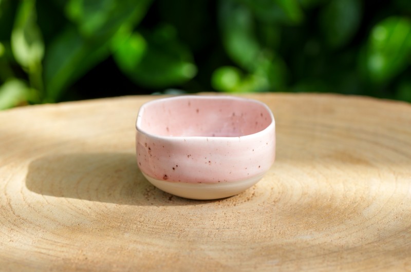 Petit Ramequin vieux rose en porcelaine