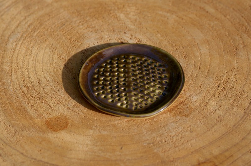 Gratte-ail en céramique verte