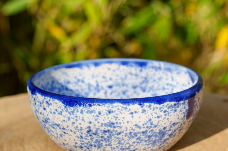 Bol blanc moucheté bleu