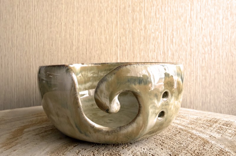 Bol à tricot beige et ocre