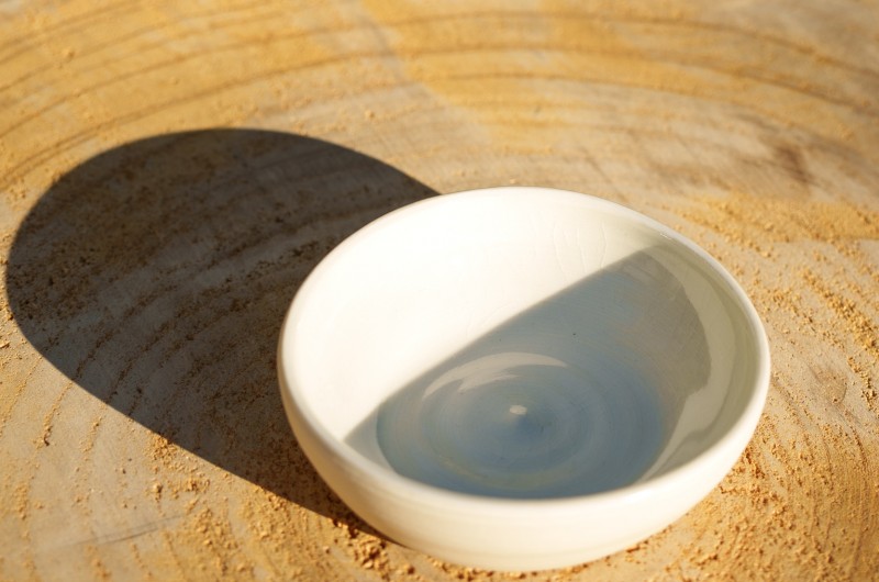 Petite coupelle en porcelaine blanche