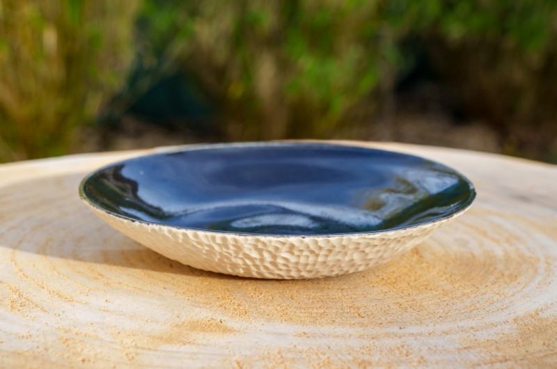 Coupelle en porcelaine blanche et noire