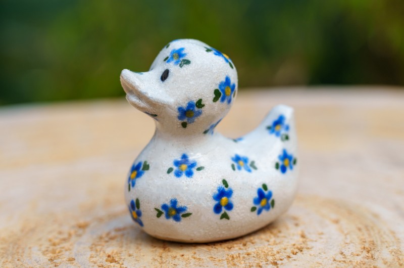 Canard en céramique Fait Main - Motif Fleurs bleues