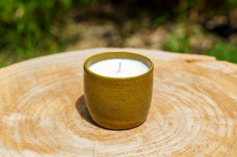 Petit gobelet vert olive