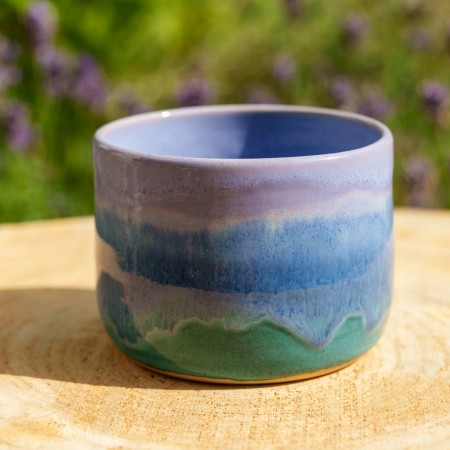 Pot violet et bleu
