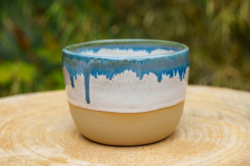 Pot blanc et bleu