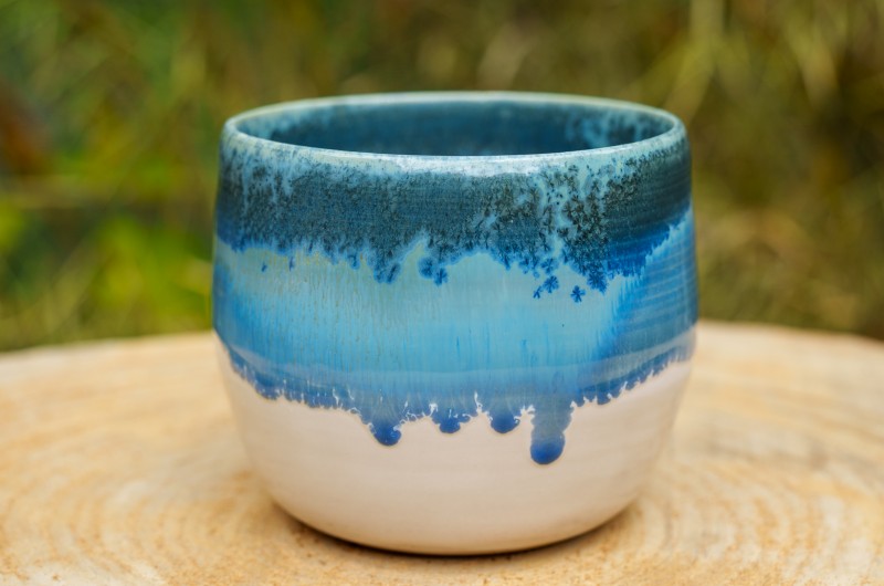 Pot blanc et bleu
