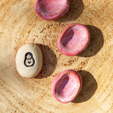 Worry stone Matriochka rose