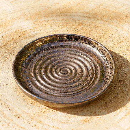 Porte-savon coloris bronze antique et reflets dorés