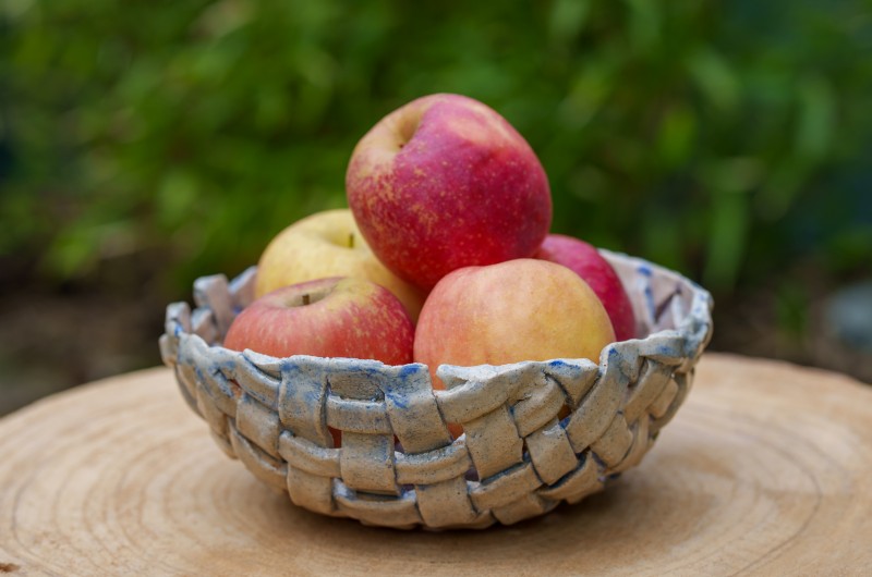 Coupe à fruit bleu délavé